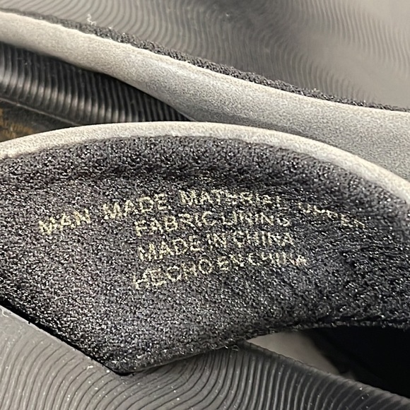 FLOJOS Memory Foam Flip Flop Size 8 New - Picture 9 of 11